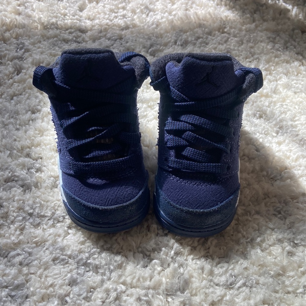 Jordan 5 Retro SE. Midnight Navy/ Black. Size: 4c. Box included.